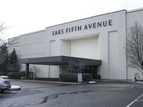 saks fifth avenue cleveland.